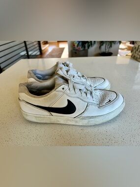 Nike Men's SB Force 58 Size 8